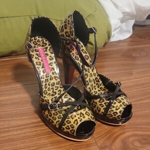 Pleasers Borsellp Leopard Print Women's Heels
